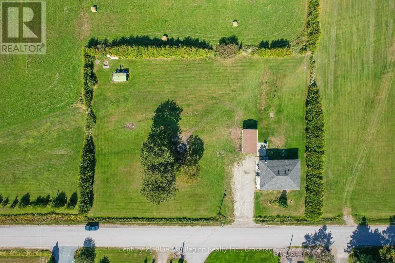 781 LALANDE ROAD