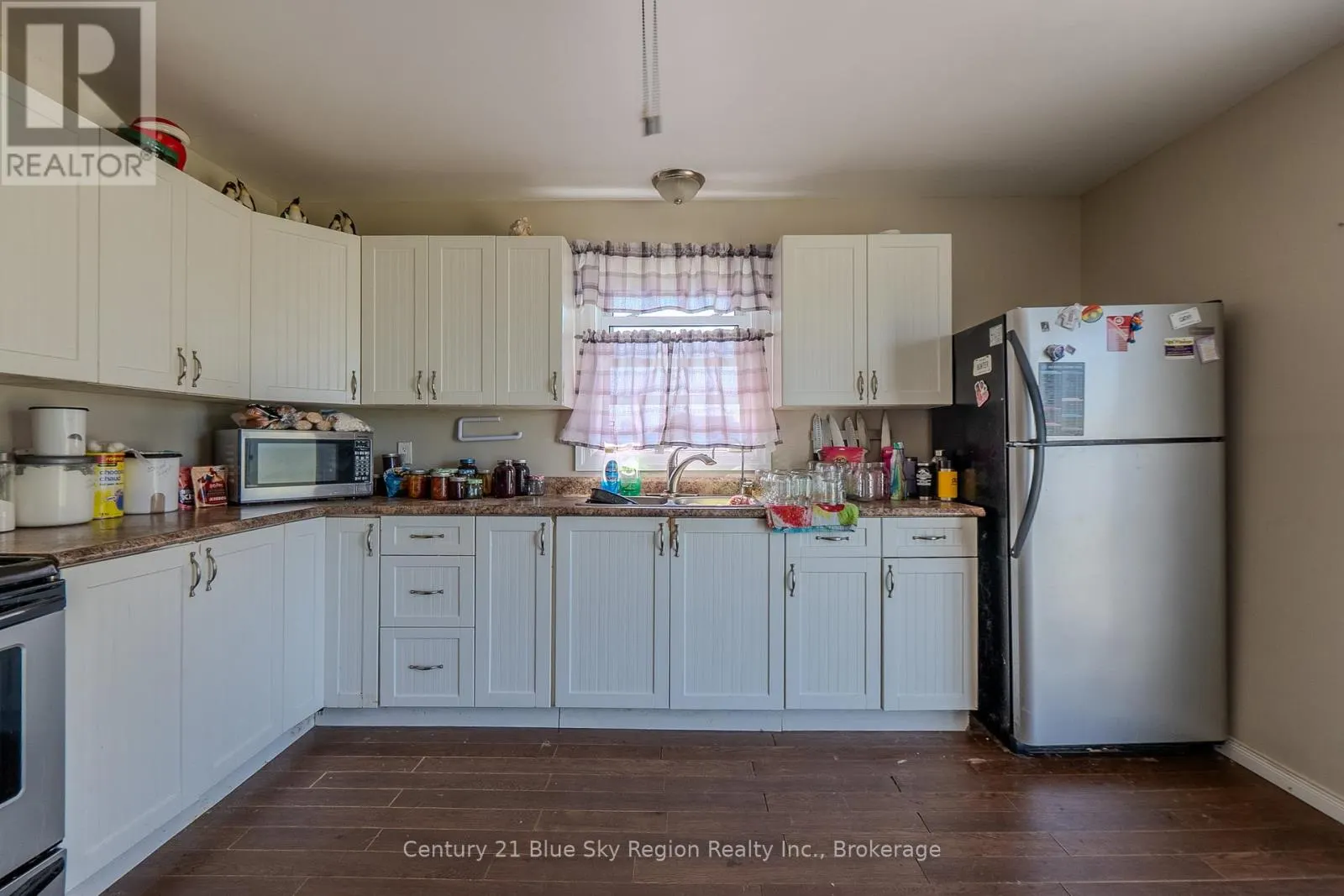781 LALANDE ROAD