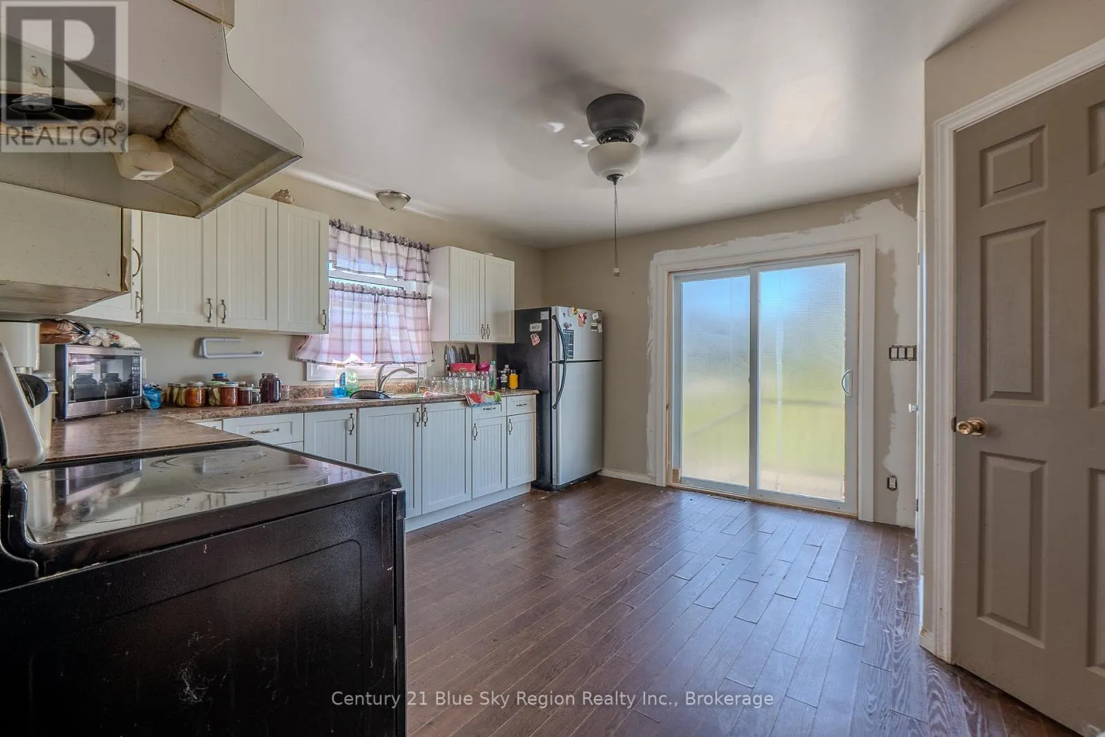 781 LALANDE ROAD