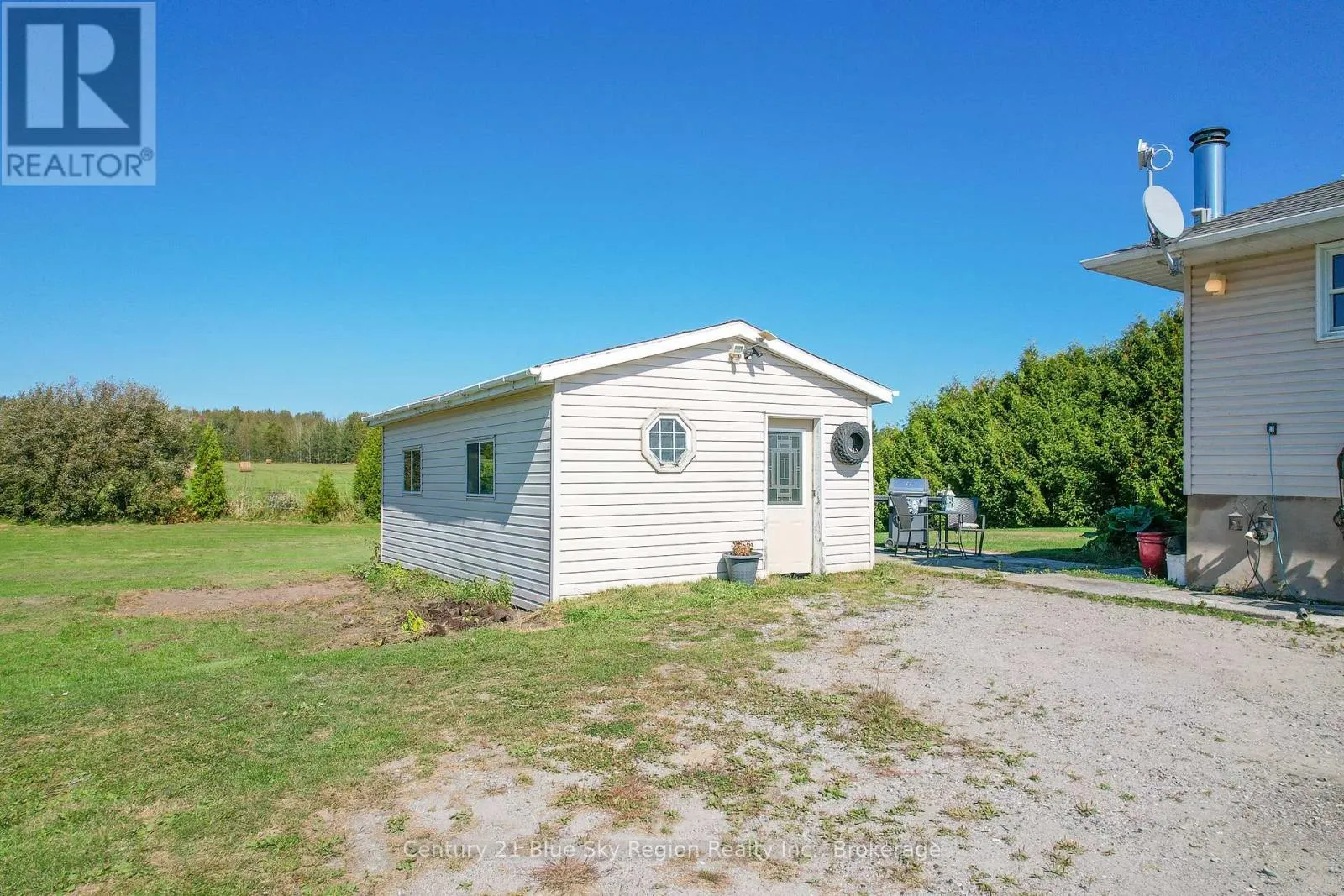 781 LALANDE ROAD