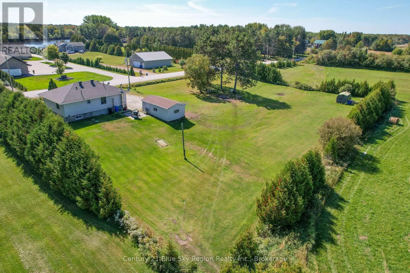 781 LALANDE ROAD