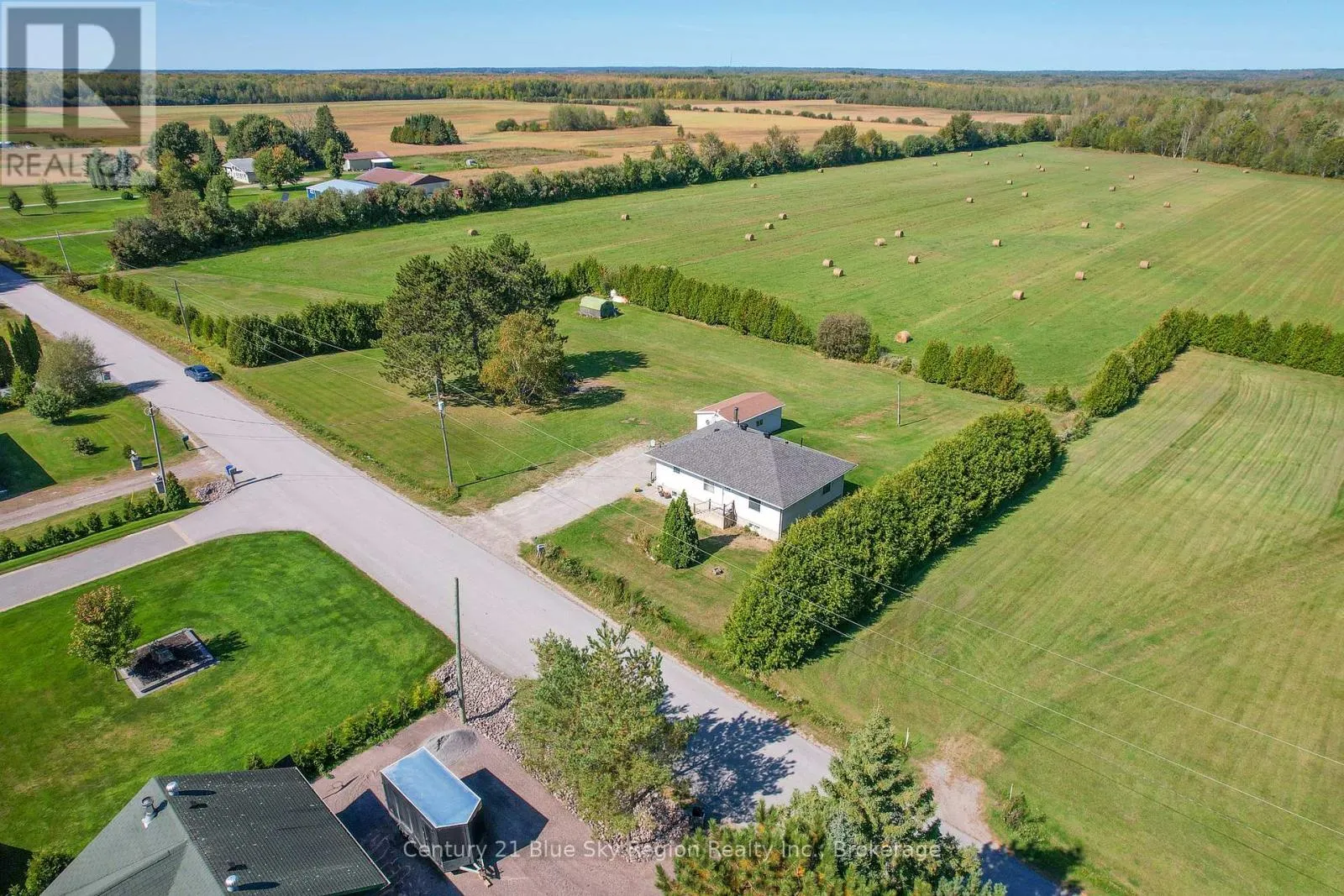 781 LALANDE ROAD