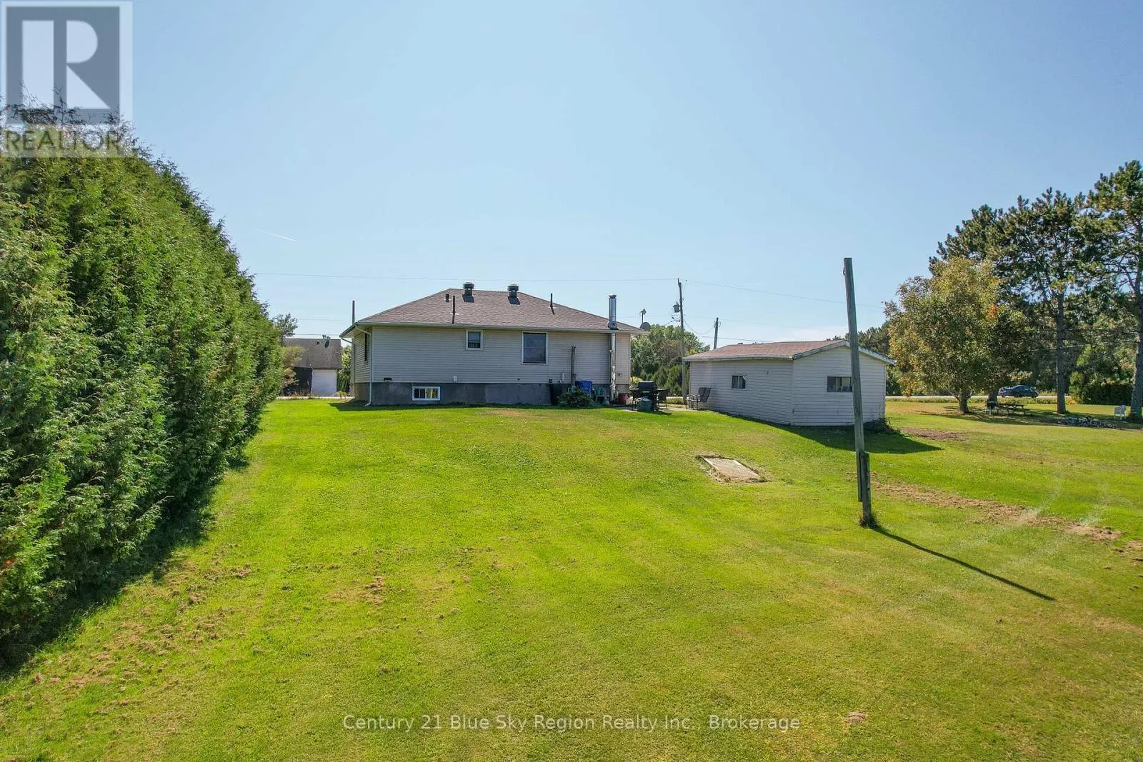 781 LALANDE ROAD