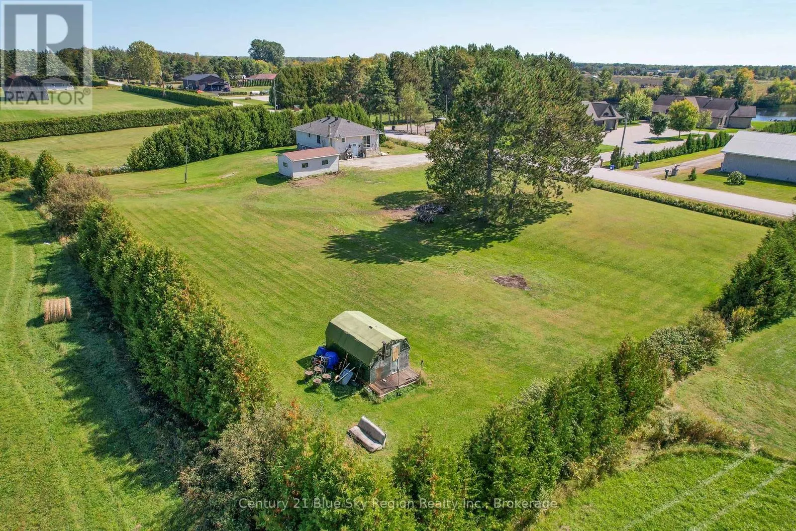 781 LALANDE ROAD