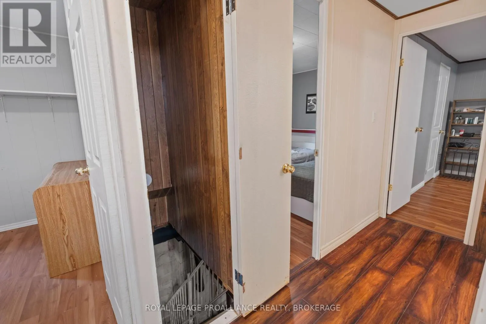 32 OLD RIVER ROAD