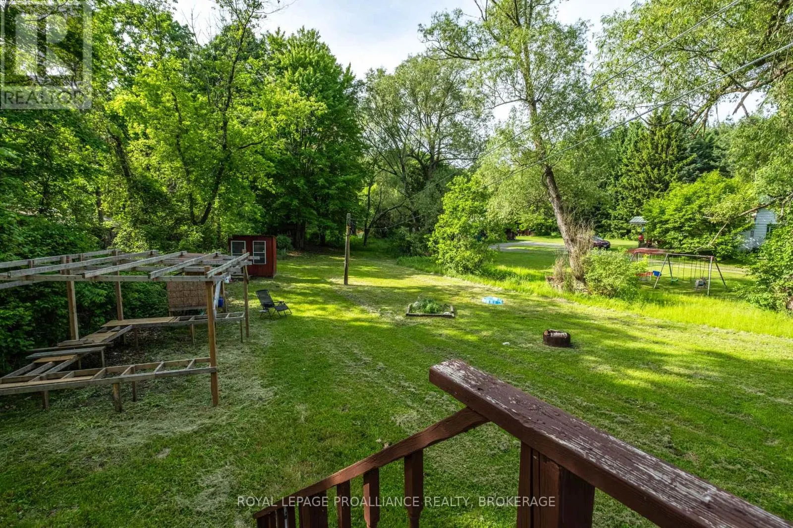 32 OLD RIVER ROAD