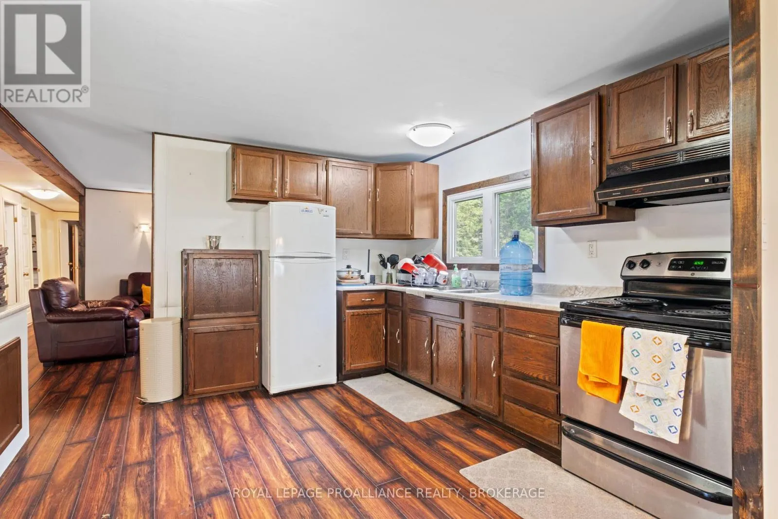 32 OLD RIVER ROAD