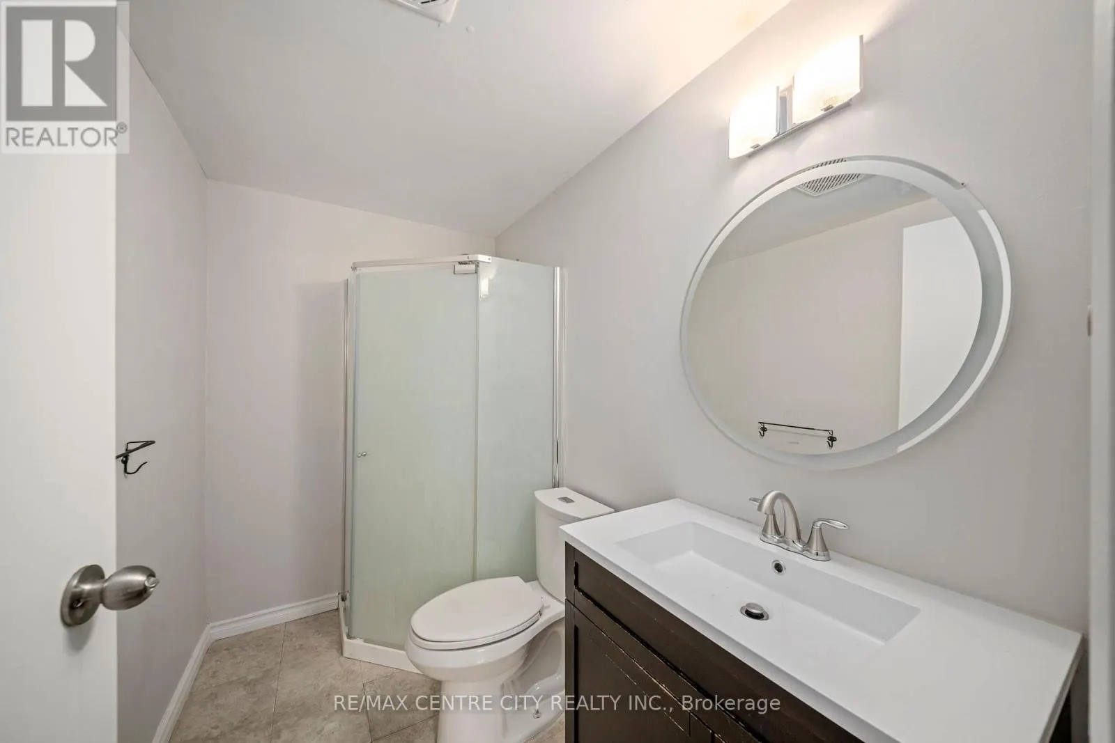 202 - 9 JACKSWAY CRESCENT, #202