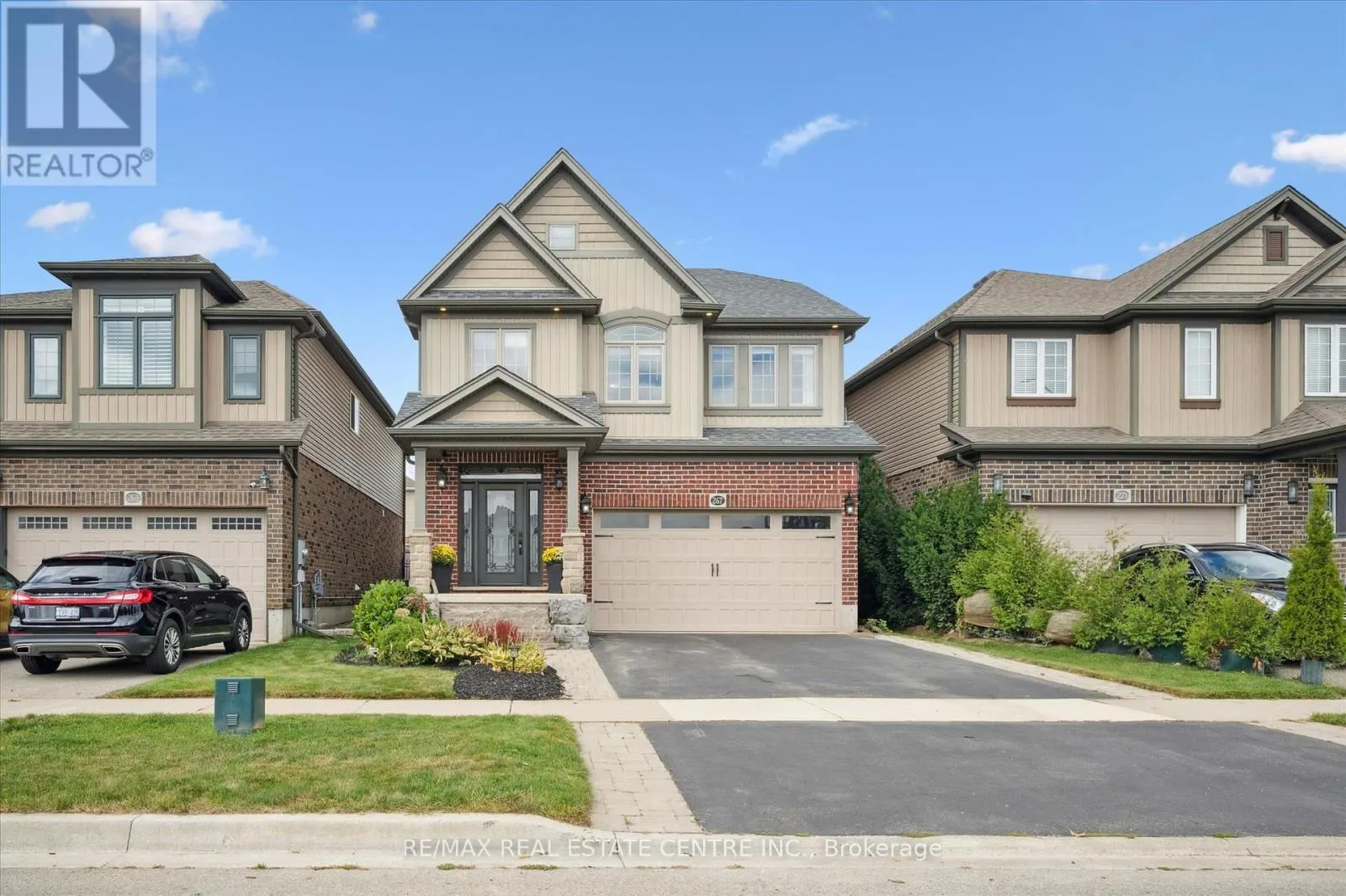 267 HARDCASTLE DRIVE