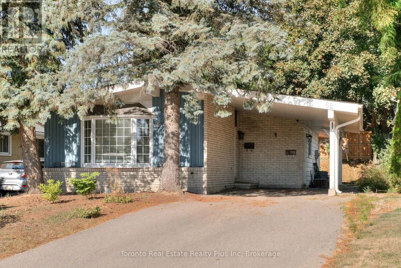 62 GREENDALE CRESCENT