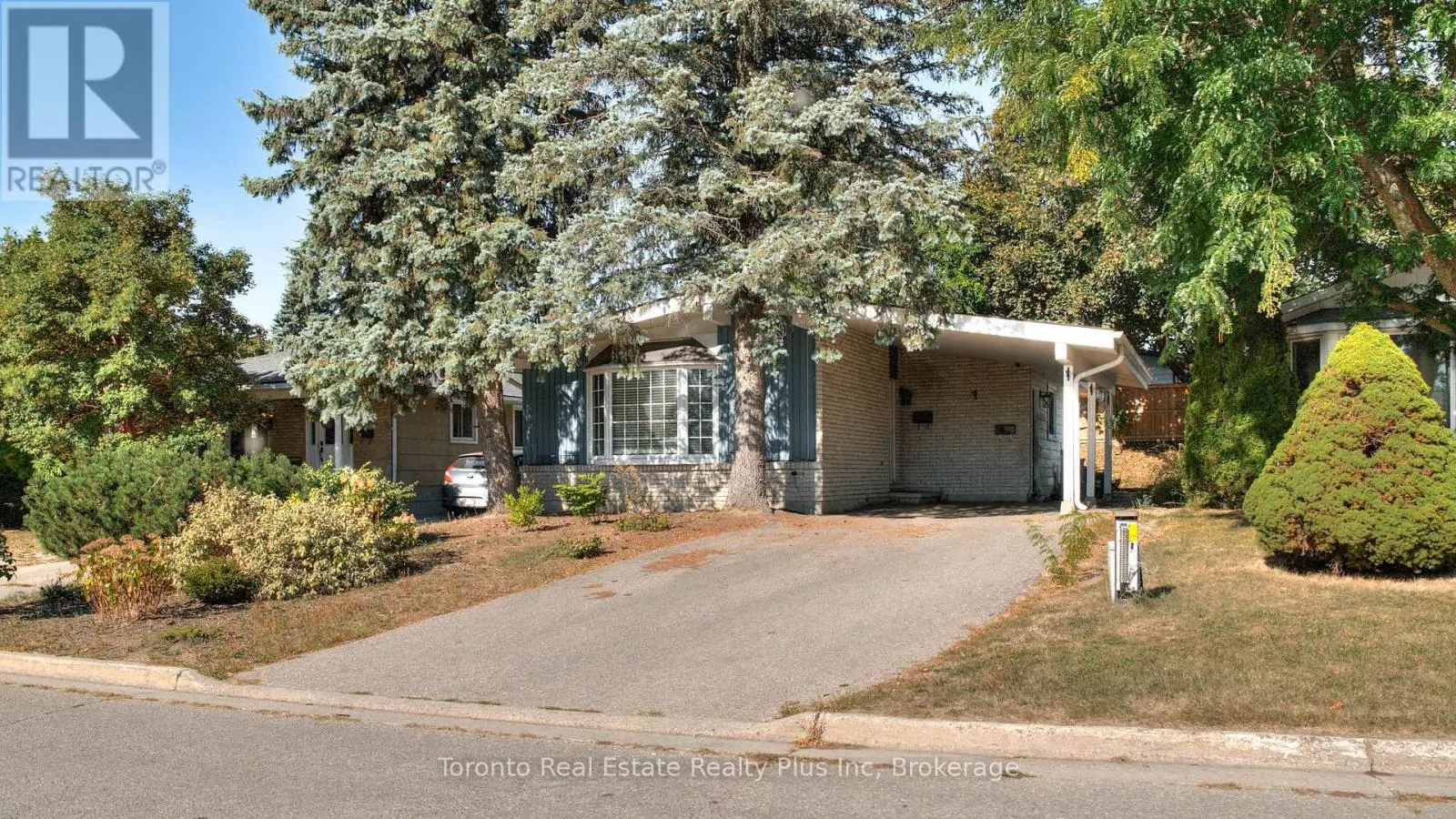 62 GREENDALE CRESCENT