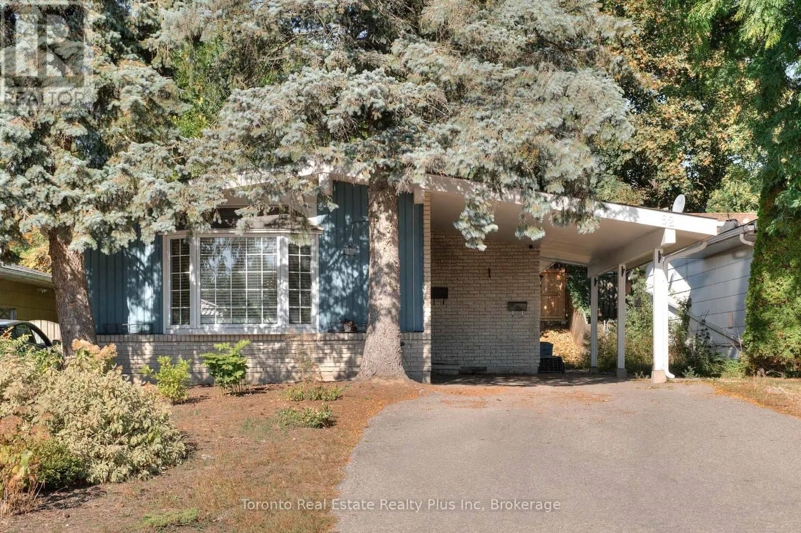 62 GREENDALE CRESCENT