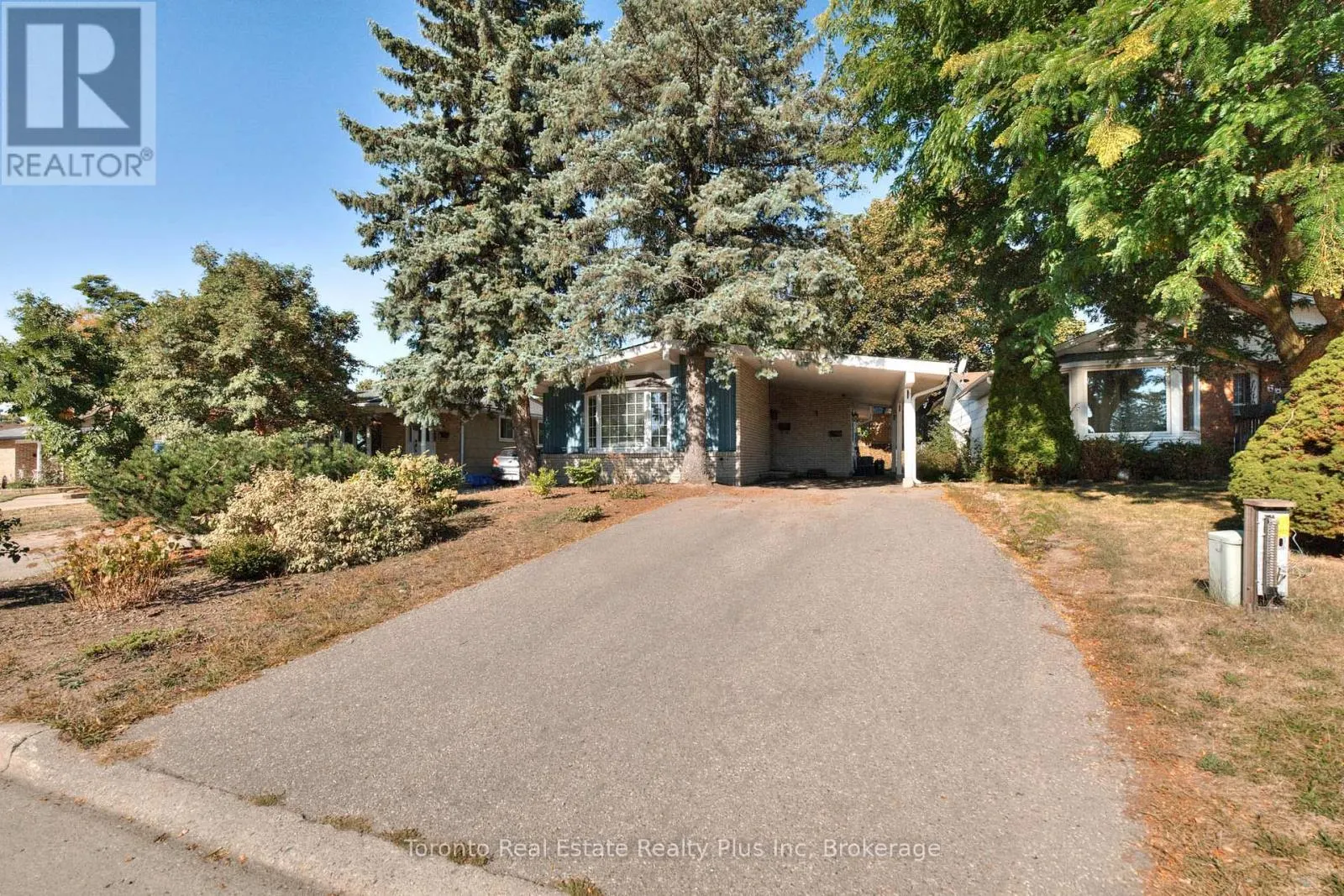 62 GREENDALE CRESCENT