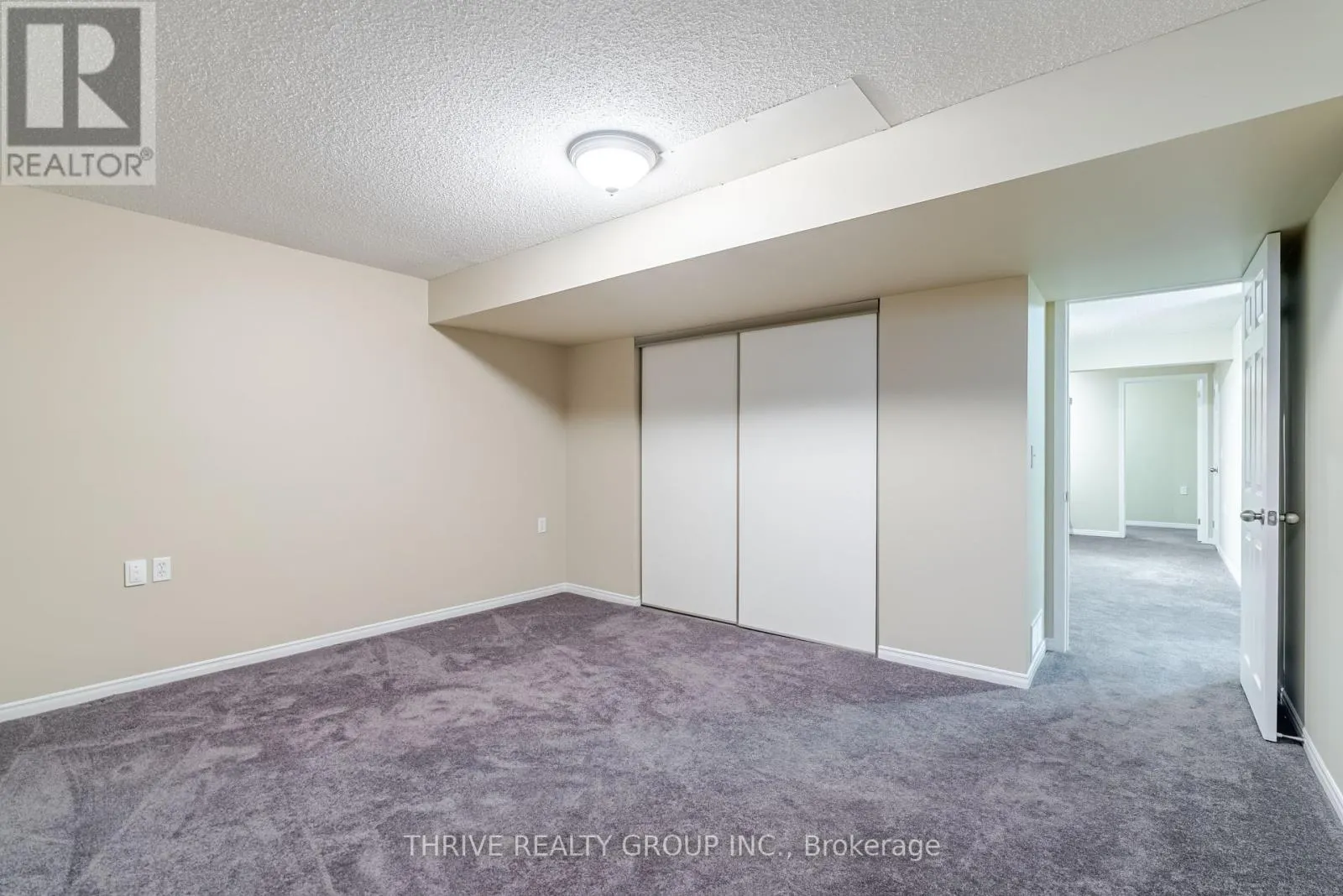 15 - 875 THISTLEDOWN WAY, #15