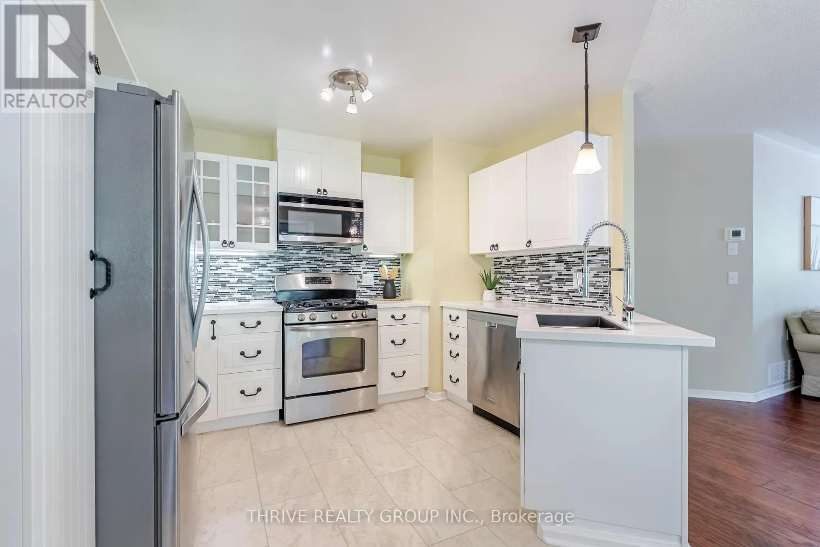 15 - 875 THISTLEDOWN WAY, #15