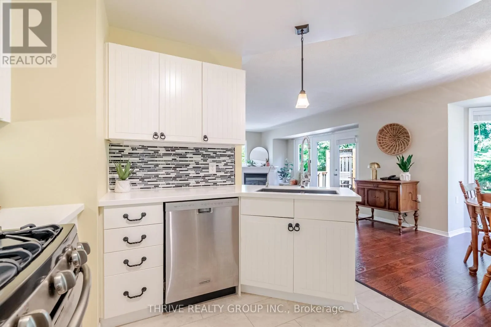 15 - 875 THISTLEDOWN WAY, #15