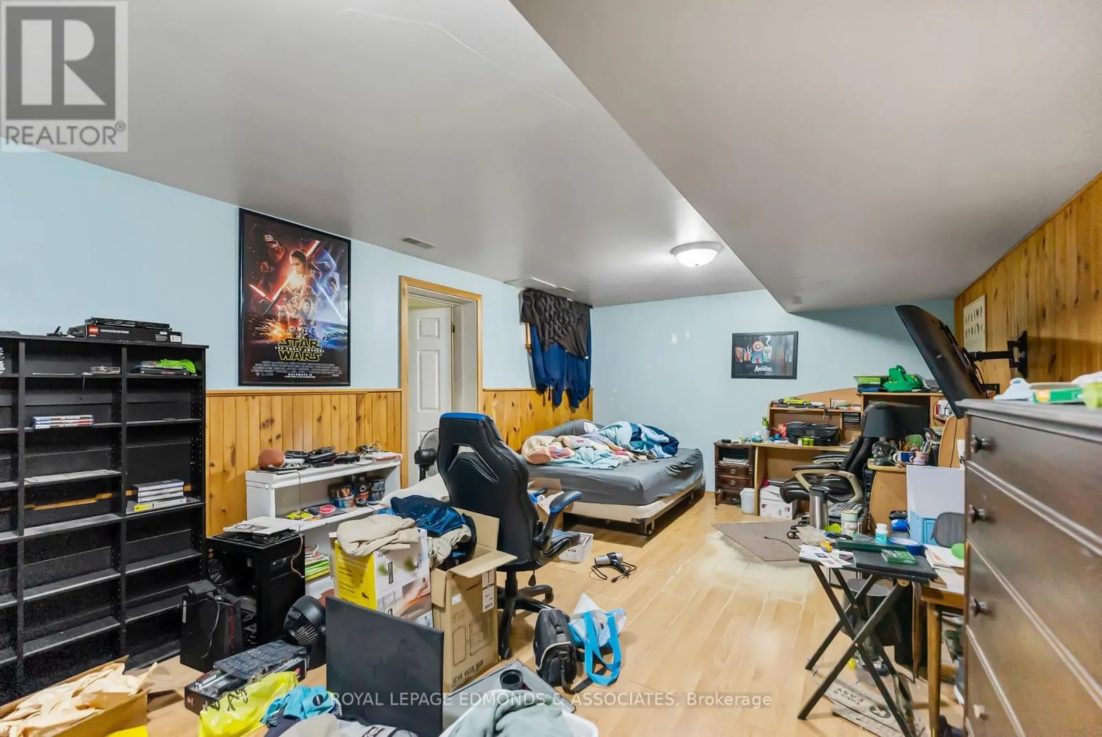 1095 MOUNTAINVIEW DRIVE