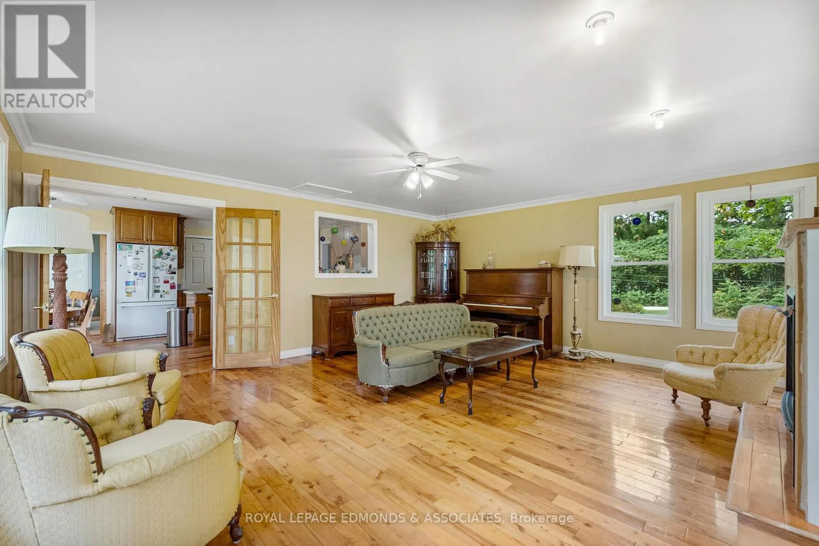 1095 MOUNTAINVIEW DRIVE
