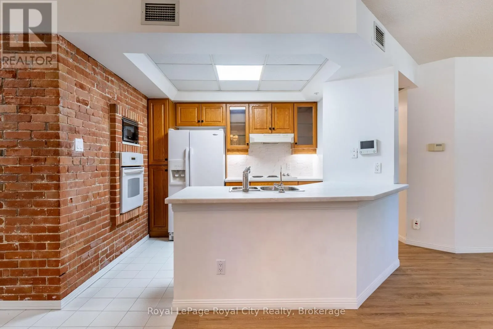 101 - 57 SUFFOLK STREET W, #101