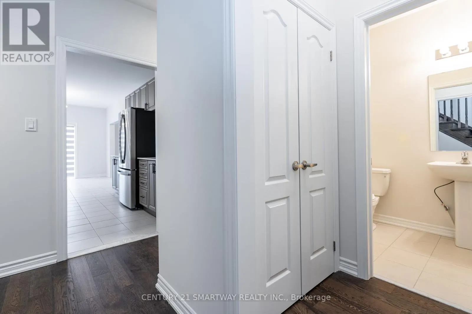 26 HUNTSWORTH AVENUE