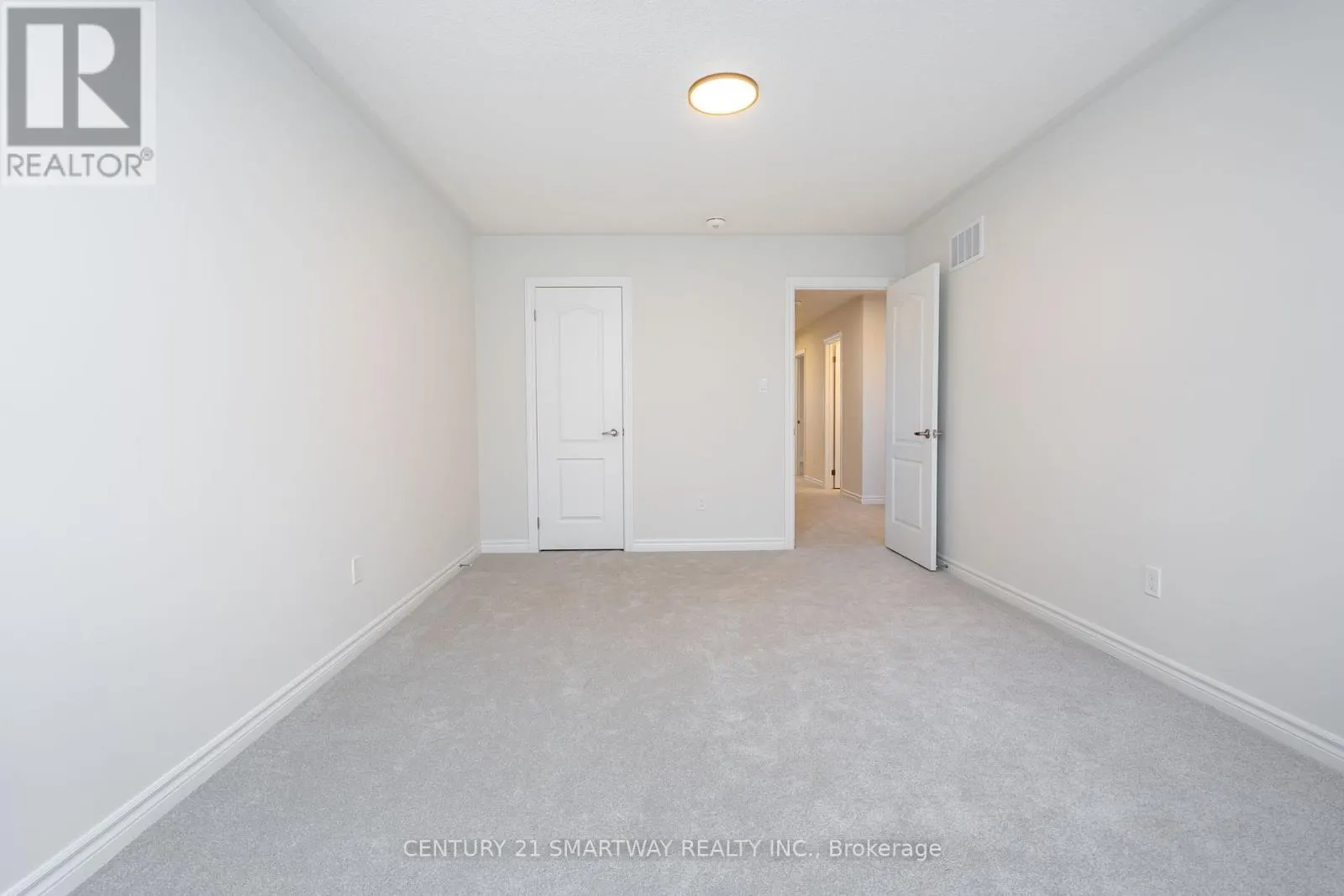26 HUNTSWORTH AVENUE