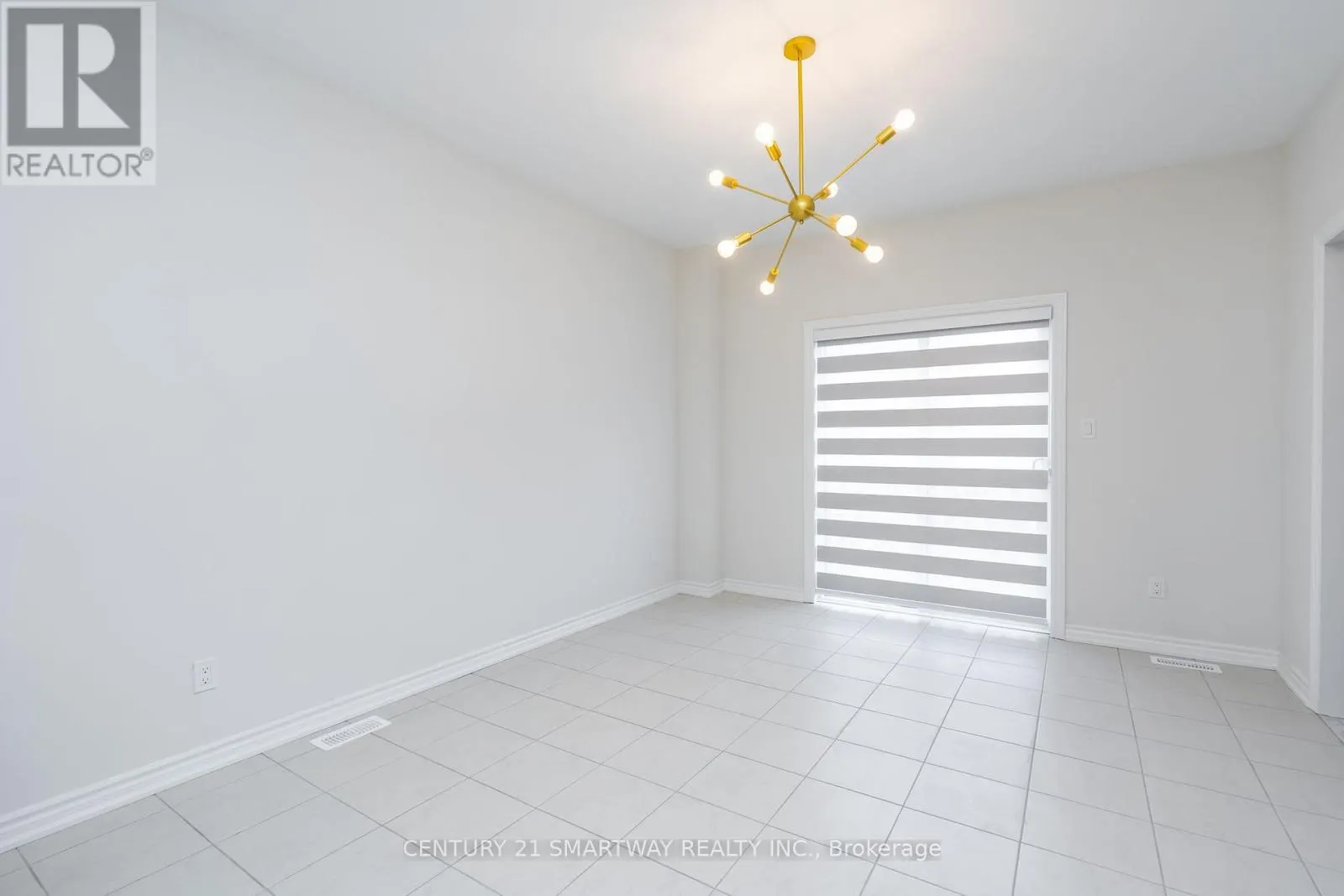 26 HUNTSWORTH AVENUE