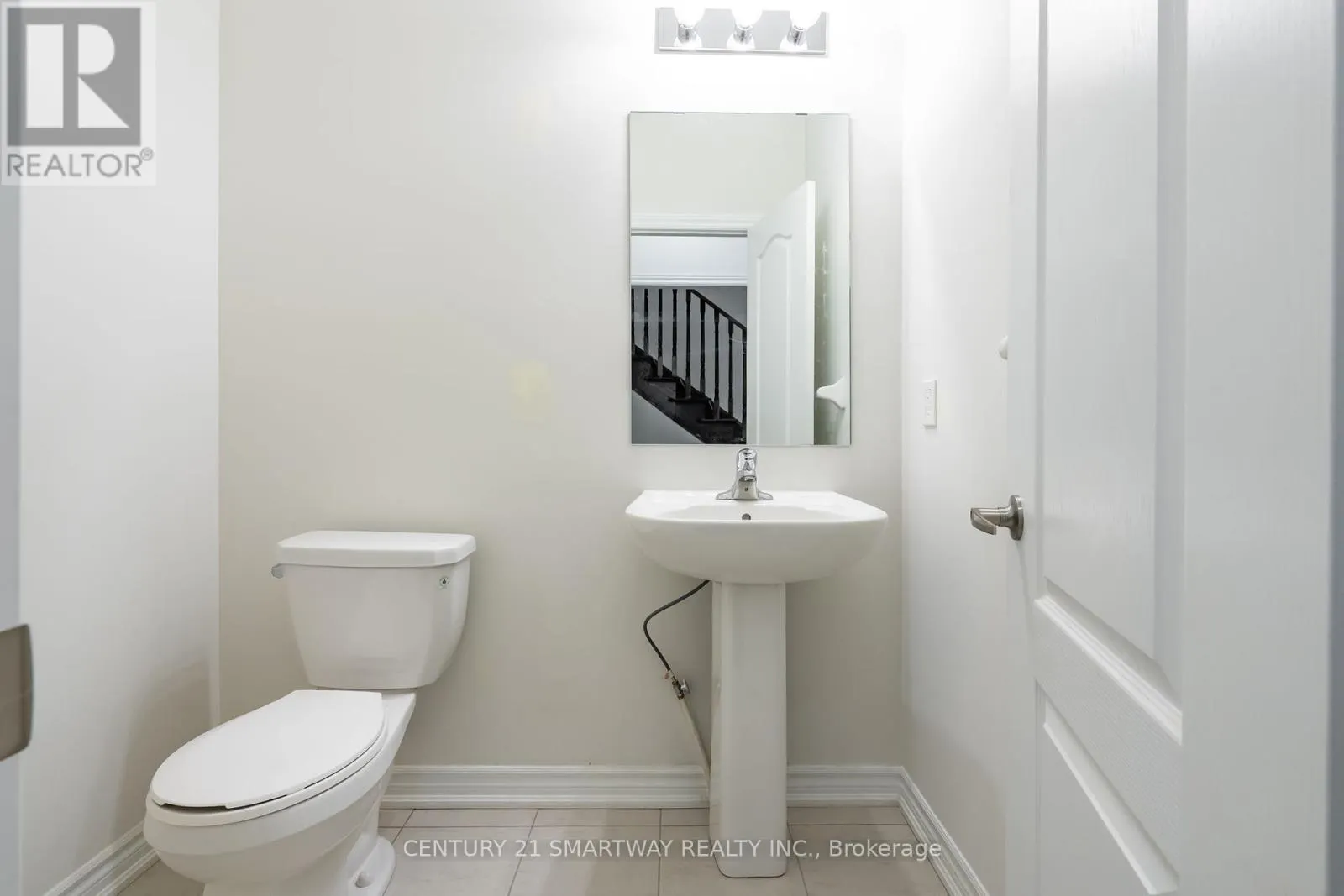 26 HUNTSWORTH AVENUE