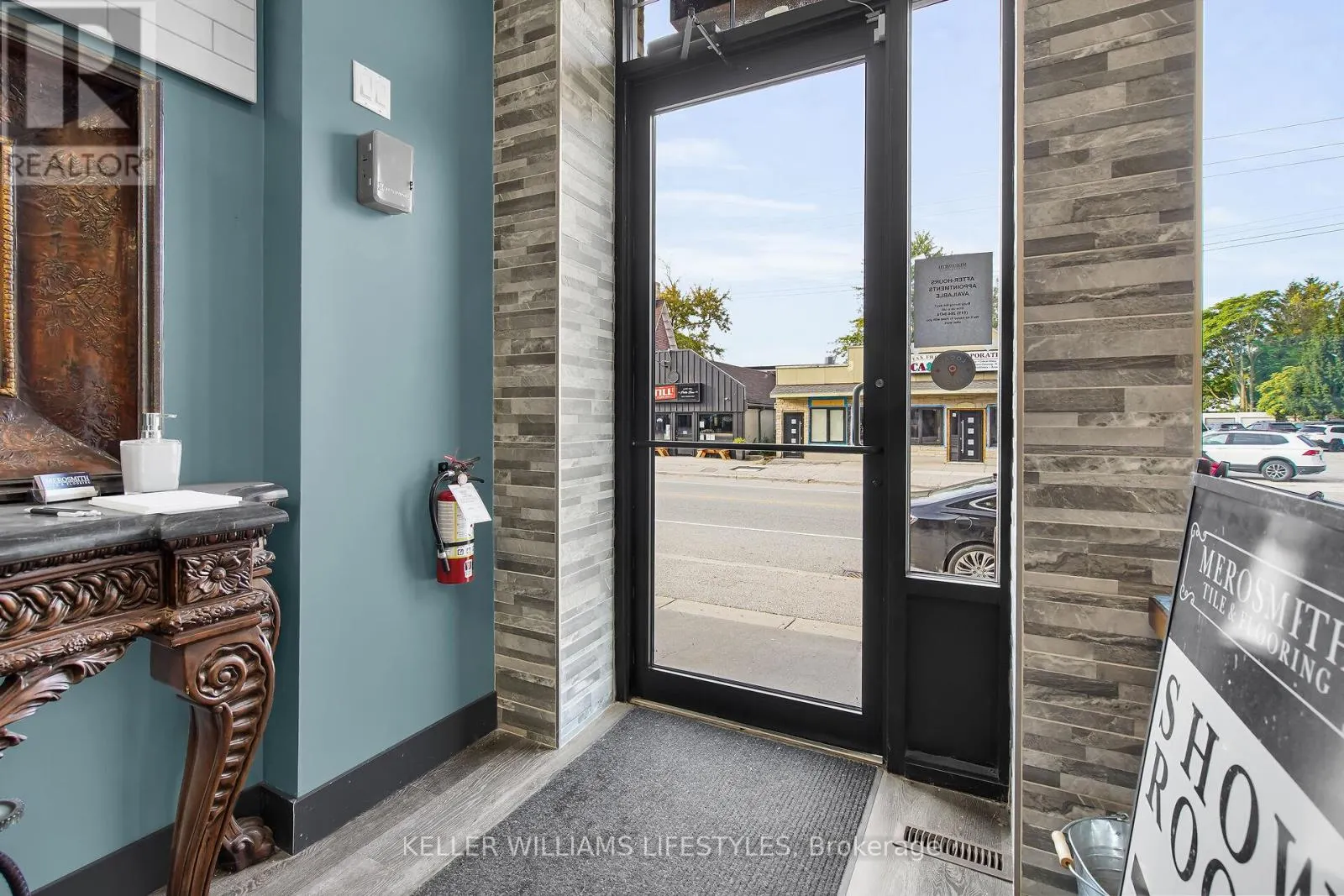 MAIN FLOOR - 22470-22474 ADELAIDE ROAD, #Main Floor