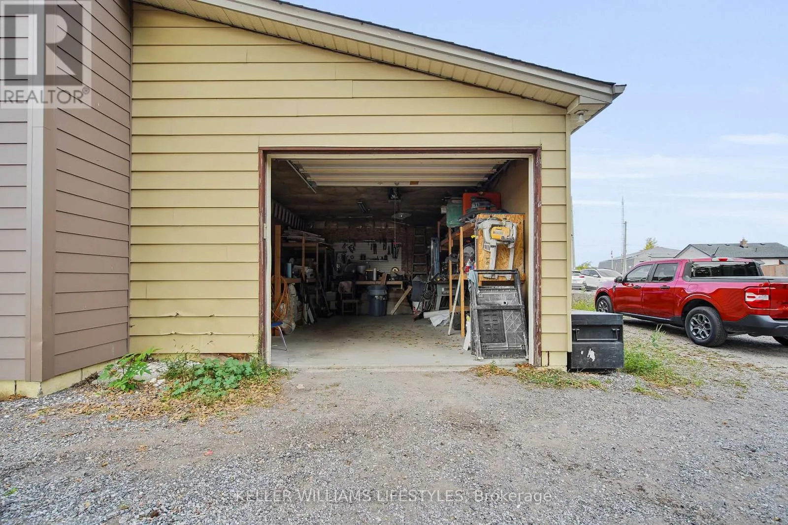 MAIN FLOOR - 22470-22474 ADELAIDE ROAD, #Main Floor