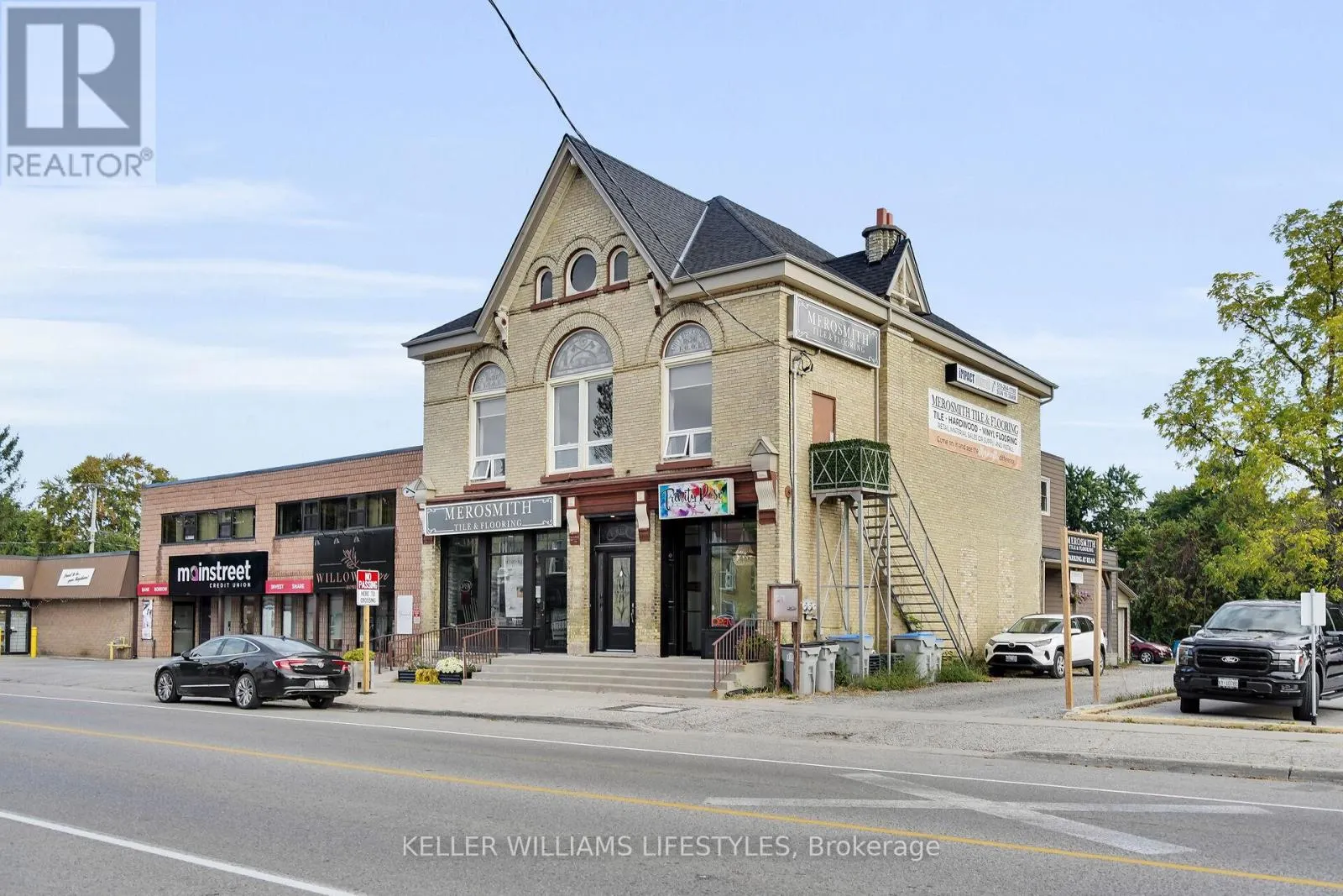 MAIN FLOOR - 22470-22474 ADELAIDE ROAD, #Main Floor