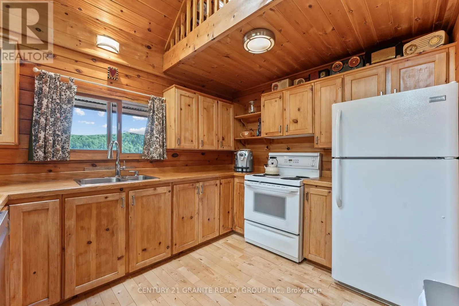 1231/1233 HAGEN ROAD