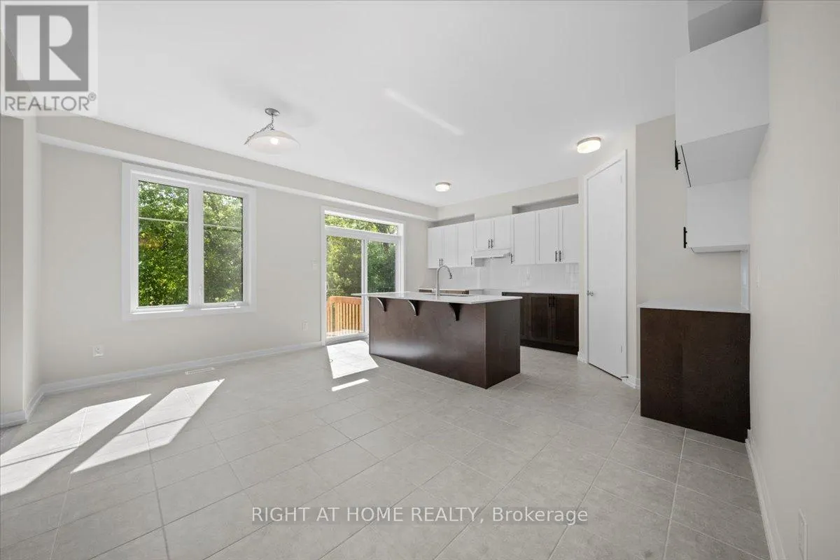 91 HACKAMORE CRESCENT