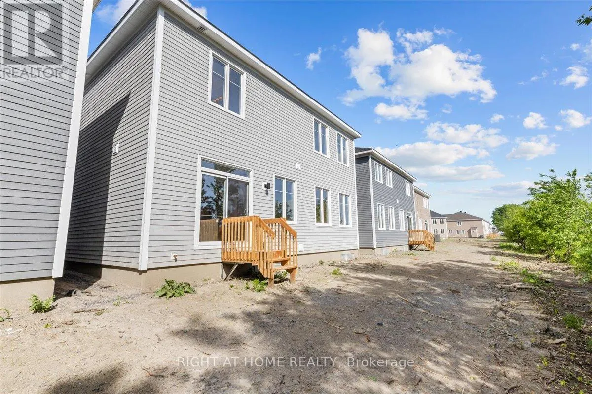 91 HACKAMORE CRESCENT
