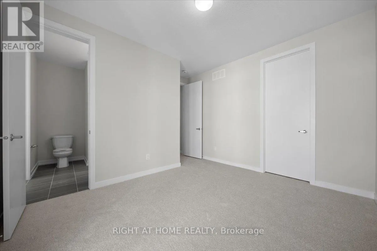 91 HACKAMORE CRESCENT