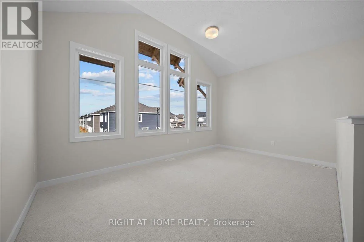 91 HACKAMORE CRESCENT