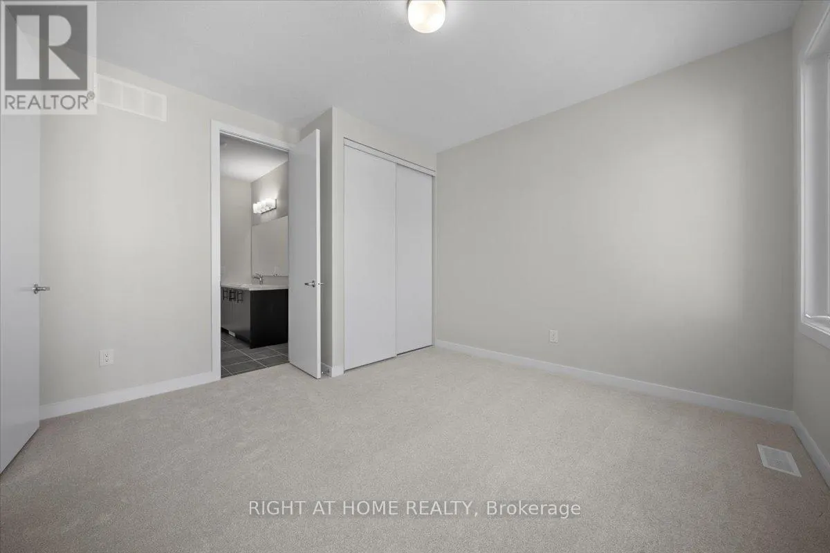 91 HACKAMORE CRESCENT