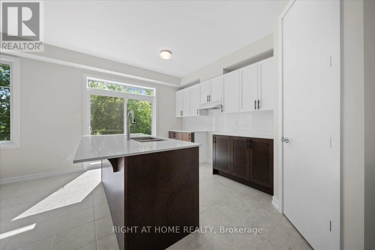 91 HACKAMORE CRESCENT