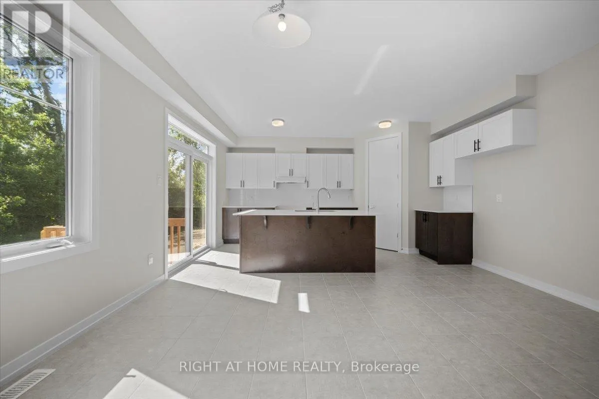 91 HACKAMORE CRESCENT