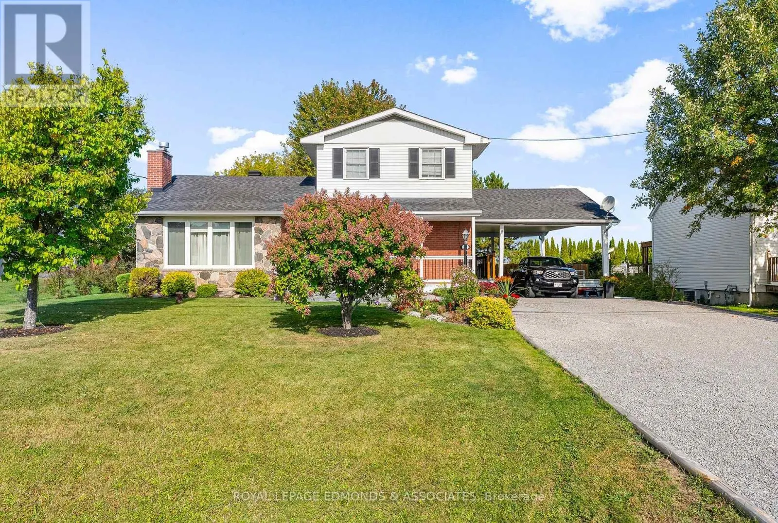24 ROBINSON LANE