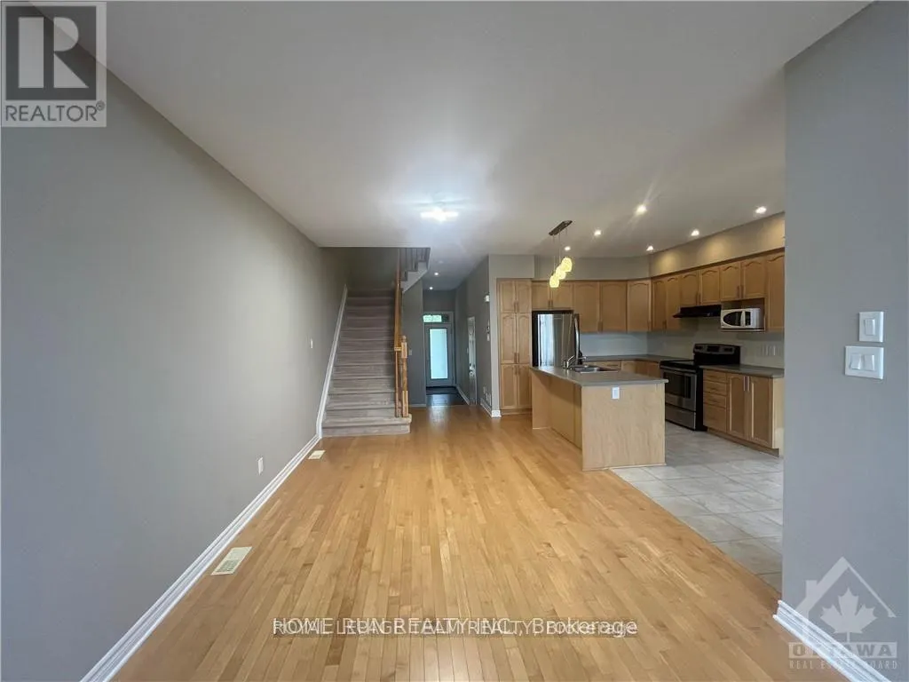 914 FLETCHER CIRCLE