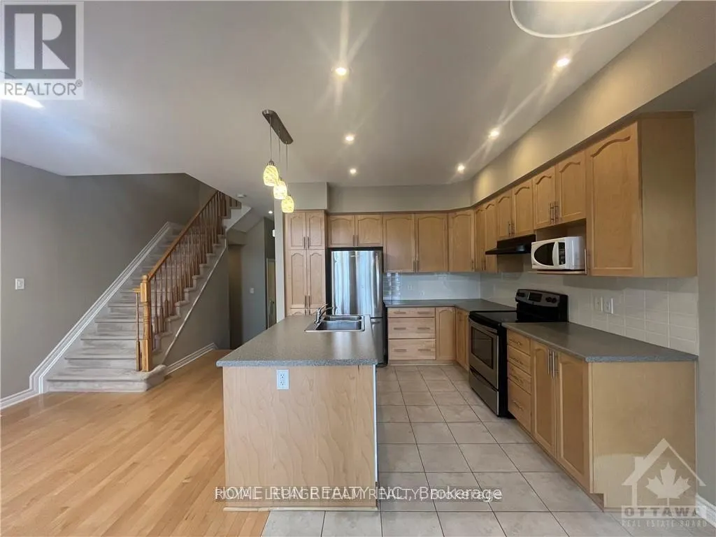 914 FLETCHER CIRCLE