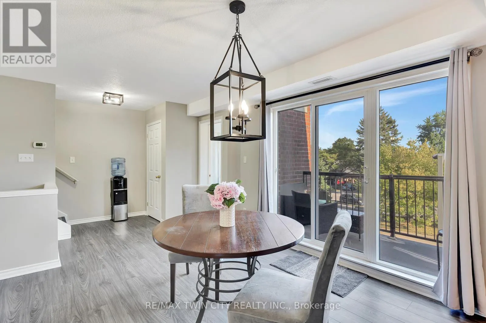 1D - 45 CEDARHILL CRESCENT