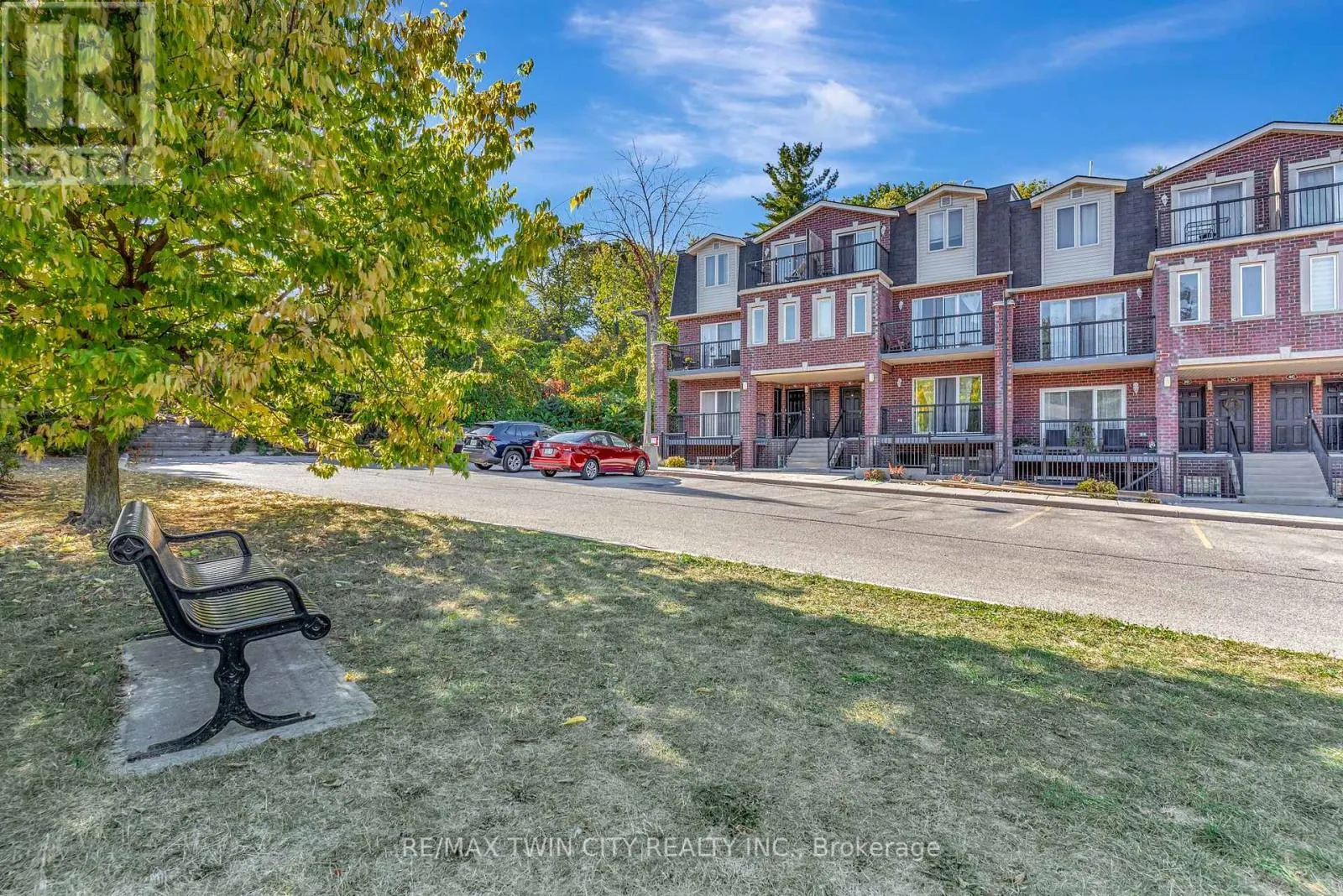 1D - 45 CEDARHILL CRESCENT