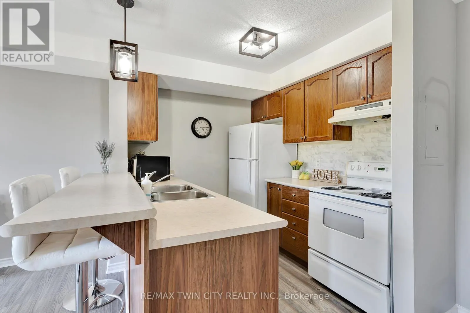 1D - 45 CEDARHILL CRESCENT
