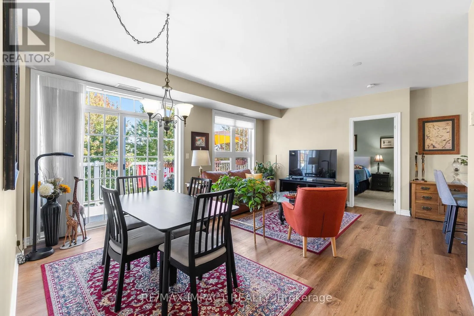 317 - 148 THIRD STREET, #317