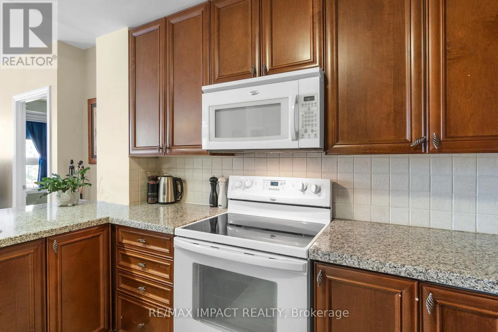 317 - 148 THIRD STREET, #317