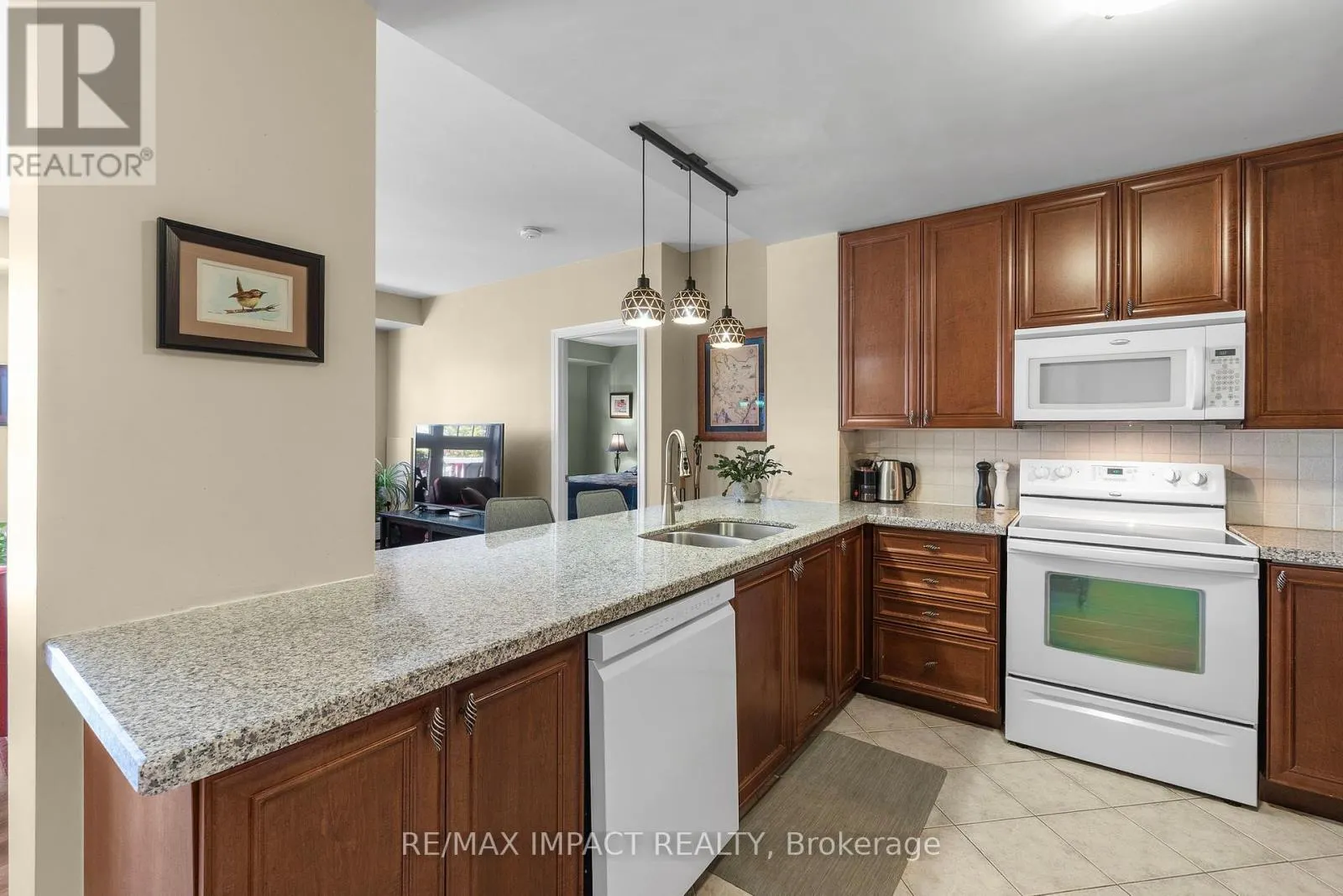 317 - 148 THIRD STREET, #317