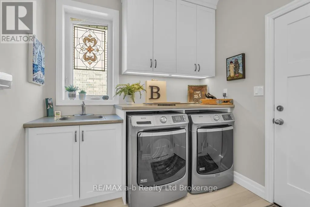 263 WILSON AVENUE