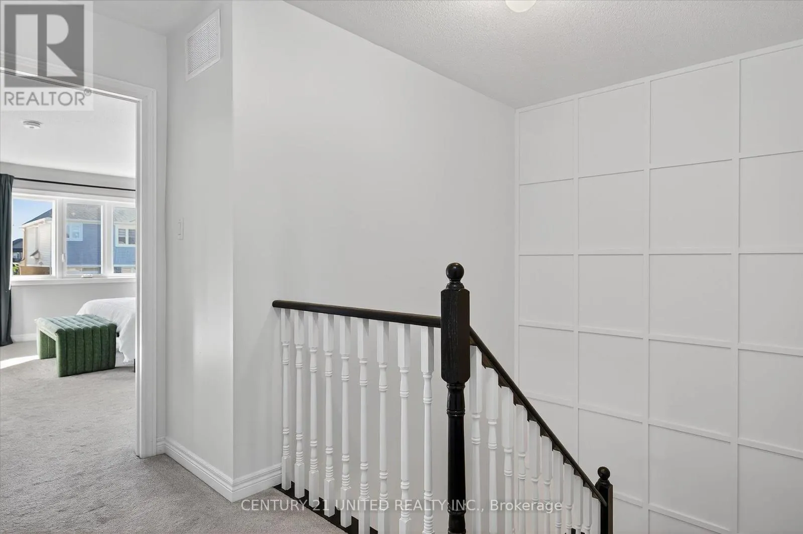 712 LATIMER WAY