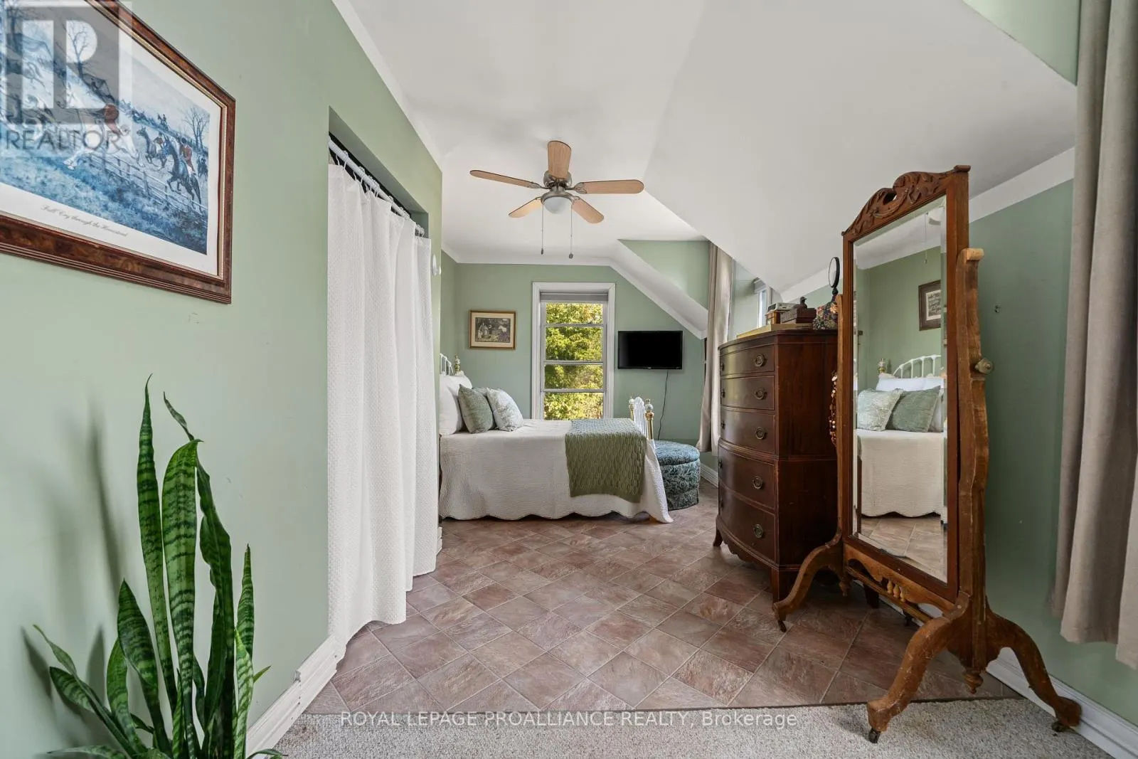 557 CASEY ROAD